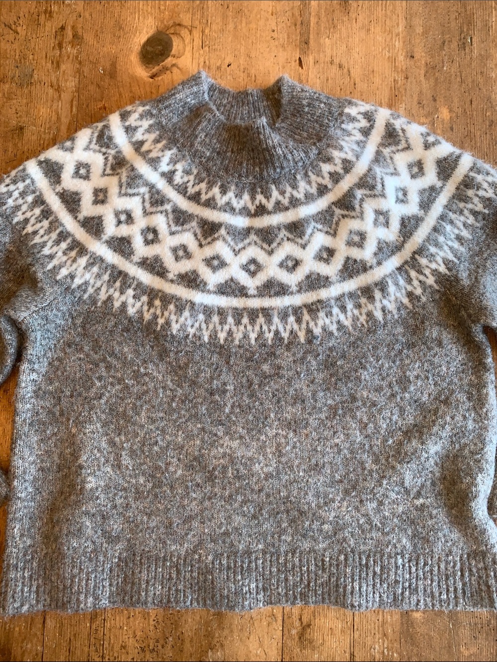 Banana Republic Grey and White Fair Isle Turtleneck Sweater